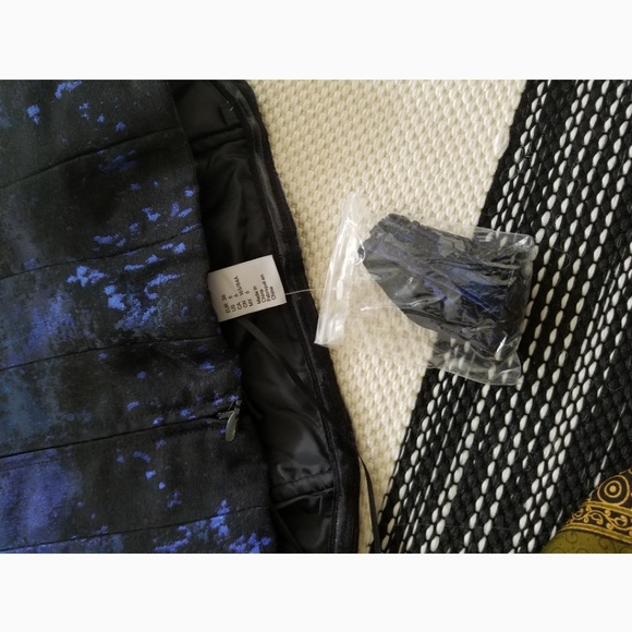 NWOT Pleated h&m dress - Picture 2 of 2